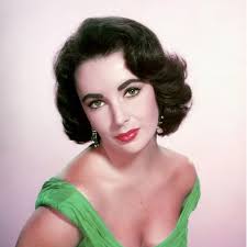 Audrey Hepburn: Bewegende Bilder aus dem Leben einer Ikone