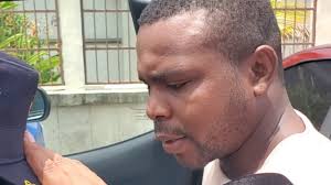 📸 Escultor hondureño embellece las calles de Tegucigalpa con sus hermosos  diseños artísticos. Foto por: @Riccy_Montoya