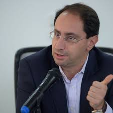 Siempre fue muy escuchado por macri y ahora la pelea será mucho más grande y complicada para el nuevo ministro de hacienda y finanzas con el que mauricio macri decidió reemplazar hoy a. Xias U3y51thdm