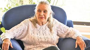 În urmă cu câțiva ani, creatoarea de modă a fost diagnosticată cu alzheimer. Zina Dumitrescu Detalii NeÈtiute Despre ViaÈa Creatoarei De ModÄ