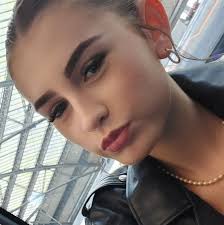 Wots happening in bisphem near the squirrel pub 1 minute ago