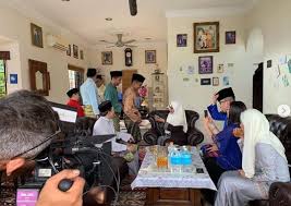 4 years ago4 years ago. Setelah 13 Tahun Menunggu Dan Terus Menunggu Akhirnya Drama Diari Ramadhan Rafique Kini Kembali Menemui Peminat Viral Purba