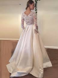 Brautkleid boho farbig brautkleid ausschnitt. A Linie Scalloped Kante Lange Armel Satin Brautkleid Mit Taschen Spitze Brautkleider 184 99 Simple Dress Com
