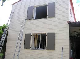 Epingle Par Lili Dans La Prairie Sur Volets Portes Et Fenetres Bardage Eternit Bardage Construction Maison
