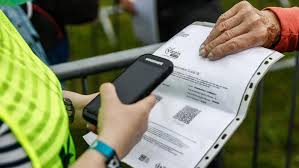 The digital record also includes a qr code that when scanned by a smart health card reader will display to the reader your name, date of birth, vaccine dates and vaccine type. France Looks To Help Those Vaccinated Outside The Eu Get A Covid Health Pass Euronews