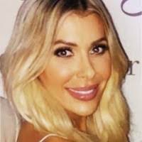 Lindsey Darnell's Instagram, Twitter & Facebook