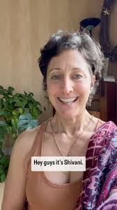 Aimee Menard's Instagram, Twitter & Facebook