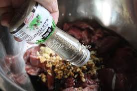 Puas kami mencuba semua resepi daging harimau menangis dan bagi pendapat kami resepi dari chef instafamous, khairul aming kalau nak goreng perap dengan garam dan kunyit atau perasa. Daging Bbq Ala Korea Yang Sangat Sedap Azie Kitchen