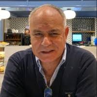 50+ perfiles de «Fernando Catalan»