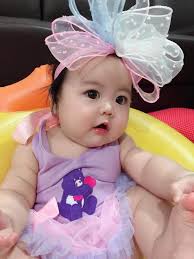 Coba cek rekomendasinya di sini, ada 13 pilihan kado untuk seorang teman baru saja melahirkan bayi perempuan yang menggemaskan. Amboii Anak Perempuan Koleksi Gambar Bayi Bayi Comel Facebook