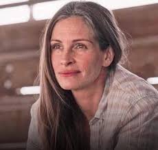 Hollywood actress Julia Roberts says “Republican comes right after  'reptile' in the dictionary, and just before 'repugnant'”…. Thoughts for  Julia?