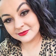 Lyndsey Hurst (@Lyndz00)