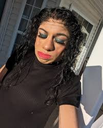 Simple beginner friendly Valentine's Day makeup look @morphebrushes Jacklyn  hill volume 2 eyeshadow palette @nyxcosmetics matte eyeliner in sneaky pink  @kbbeautycosmetics.shop contour stick #13 Hydrating concealer #06 Lipstick  in caramel nude ...