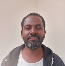 السلام عليكم ، أنا داير اعرف هل في السودان عندنا شركات بتستخدم الجافا في  الويب ، اذا موجودة أي الframeworks شغالة بيها ، وهل الSpring عنده مكانة في  سوقنا ، وشكرا مقدما