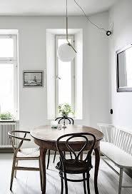 Kleine Runde Esstisch Kuchen Kleiner Runder Esstisch Dieser Kleine Runde Esstisch Dining Room Small Small Round Kitchen Table Dining Table With Bench