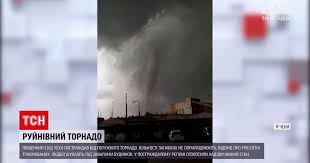 У чехії через сильний вітер і торнадо, який у четвер, 24 червня, накрив південноморавський край, постраждали 150 осіб, включаючи дітей, є жертви, інформує чеське телебачення. Bs6fnsy0abnftm