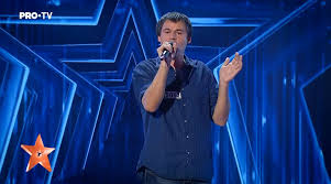 Românii au talent este o emisiune difuzata de pro tv în prime time, la ora 20.30. Cine Este De Fapt Erno Varga A Primit Primul Golden Buzz La Romanii Au Talent LegÄtura Cu VulpiÈa Stiri De Ultima Ora