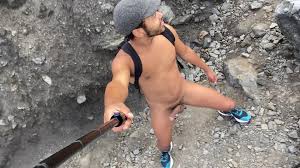 Exploring the beach and hiking exposed on the rocks!