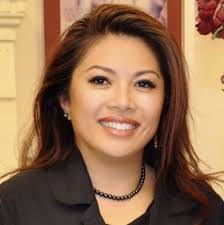 Aida Padron's Instagram, Twitter & Facebook