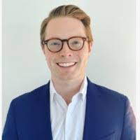 Kasey Cramer's Instagram, Twitter & Facebook