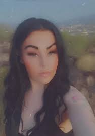 Looking for friends who like to take adventures, hike, hit the gym, etc.  Hey! My name is Nicole, I'm a landscape and nature photographer, and I just  moved to Peoria. ☺️ I'm