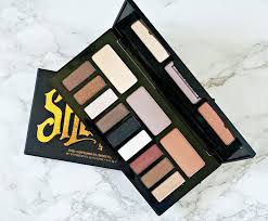 Review Kat Von D Shade Light Glimmer Eye Contour Palette Beautylymin