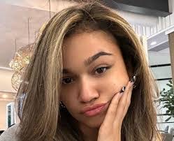 Madelyn Bailey's Instagram, Twitter & Facebook