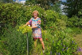 Ffrosstty's tantalizing display - every leaked photo a masterpiece