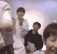 Jealous to his future wife. Jaehyun Winwin Gif Jaehyun Winwin Jaewin Discover Share Gifs
