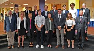 Darüber hinaus bietet es viele weitere nützliche funktionen. 52 Jahrestag Der Universitat Ulm Festakt Zwischen Hochschulpolitik Internationalisierung Und Preisen