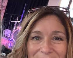 Linda Mandell's Instagram, Twitter & Facebook