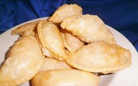 Sebaliknya apabila menggunakan kuning telur tanpa putih telur membuat adonan terlalu berat saat dimasak dan mudah sobek. Resipi Karipap Perniagaan Katering Restoren