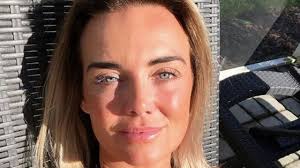 Monique noël westenberg gaat normaal gesproken voor blonde verf tijdens haar bezoekjes aan de kapper, maar deze keer besloot ze voor een hele andere look te gaan. Bridget Maasland Bikini