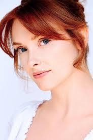 Julie Stalker's Instagram, Twitter & Facebook