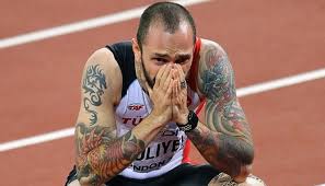 Hadi ipucu sorusu sonrası milli sporcunun hangi dalda altın madalya aldığı hadi yarışmacıları tarafından araştırılıyor. Ramil Guliyev 200 Metrede Dunya Sampiyonu Ramil Guliyev Basarilari Ve Hayati