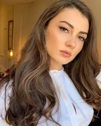 Burcu Ozberk Askimmm Guzellik Kadinlar Kuaforler Guzel Kadinlar