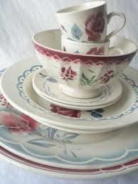 Troc De Fille 24 Tout Pres De Moi Au Fil Rouge Vaisselle Ancienne Vaisselle Vintage Et Vaisselle