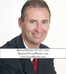 4660 Wayne Meadows Cir, Huber Heights, OH 45424