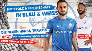 Vind fantastische aanbiedingen voor hansa rostock. Hansa Profis Prasentieren Neue Trikots Fur Die Saison 2018 2019