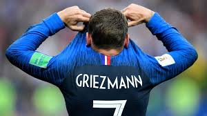 Er hat die prestigeträchtigsten wettkämpfe von fifa und uefa gepfiffen. Didier Deschamps Stern De