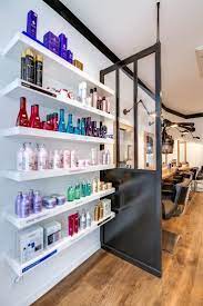 Renovation Totale D Un Salon De Coiffure Paris Espace Retail Revente Age Salon Interior Design Salon Suites Decor Beauty Salon Decor