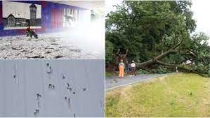 Hagel sieht teilweise aus wie schnee. Bayern Unwetter Mit Hagel Sorgt Fur Massive Schaden In Kreisen Muhldorf Rosenheim Ebersberg Bayern