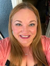 Jennifer Jobe's Instagram, Twitter & Facebook