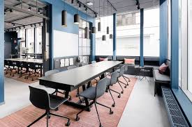 30 Modern Professional Office Design And Decoration Ideas Office Interior Design Office Design Office Interiors