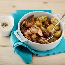 Lo stesso tipo di arrosto si puo fare anche con altre carni bianche arrosto di tacchino ripieno 710puntata. Arrosto Di Tacchino Con Salsa Al Latte E Patate Novelle Aia Food