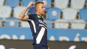 500 k €.mtk budapest nb i. Eb Kviz Varga Roland Dedikalt Mezeert Megvan A Nyertes Az Mtk Budapest Labdarugo Zrt Hivatalos Honlapja