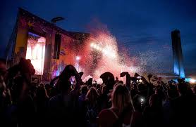 Official lollapalooza aftershow jimmy eat world w/ the aquadolls. Lollapalooza 2020 In Berlin Findet Das Musik Festival Trotz Corona Statt