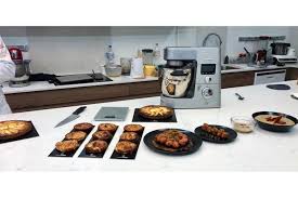 Por tanto, disponemos de numerosos expertos tanto en el arte de la cocina, así como conocidos sommeliers en vinos, cavas.que te brindaran un sin fin de sensaciones nuevas. Infoceliaco Com Kenwood Organiza Cursos Gratuitos De Cocina Sin Gluten