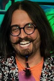 Amber Eakin's Instagram, Twitter & Facebook