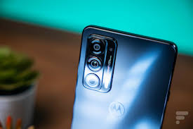 The Motorola Edge 30 Ultra promises to ...